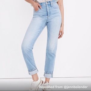 Madewell Classic Straight Jeans in Sayles Wash